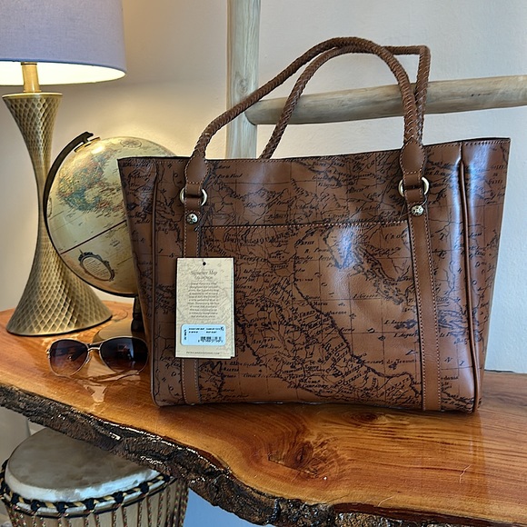NWT Patricia Nash Leather Tote - Vintage Map Collection - Picture 2 of 6